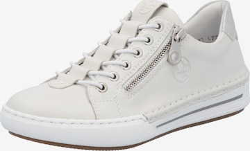 Baskets basses Rieker en blanc : devant