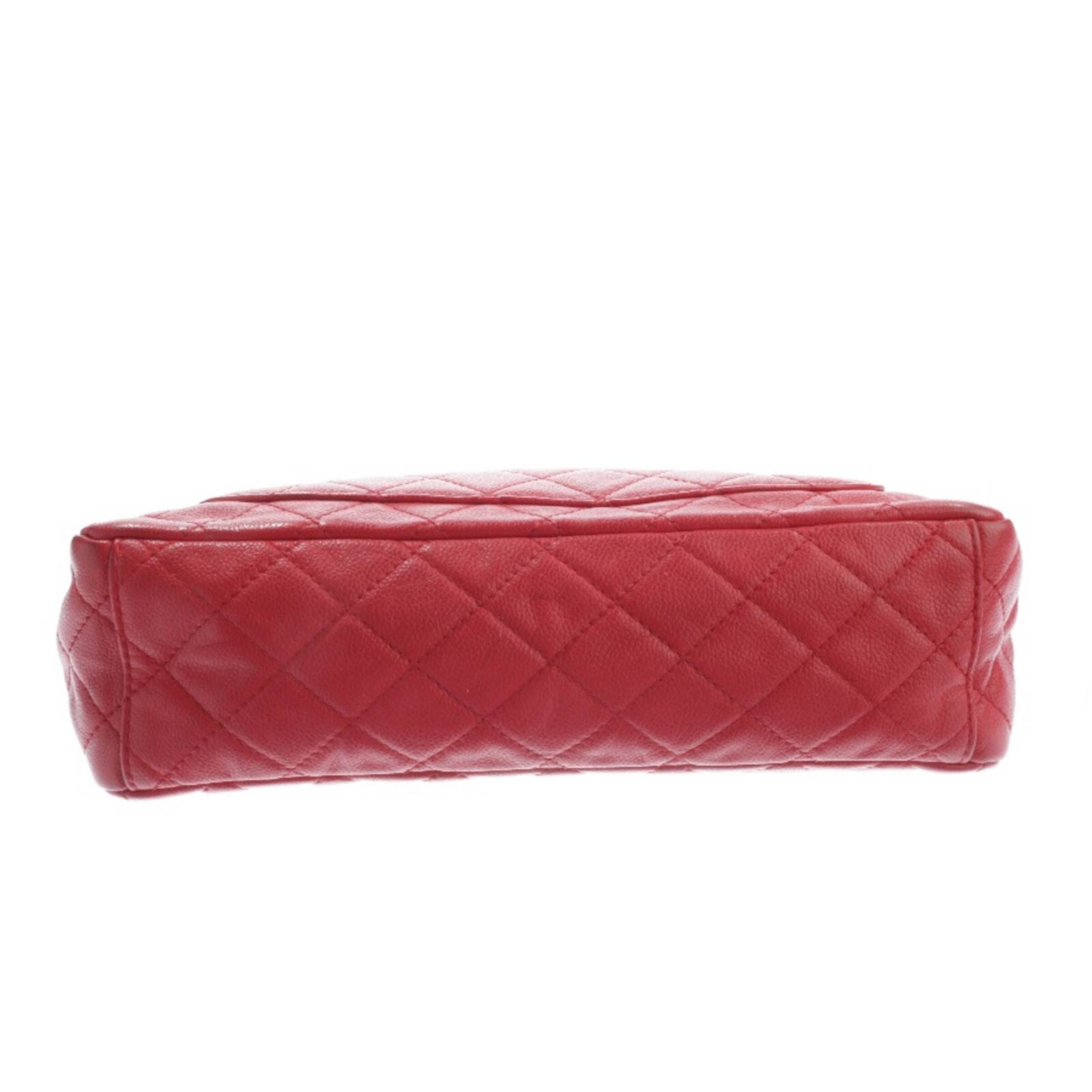 CHANEL Bag in One size in Red