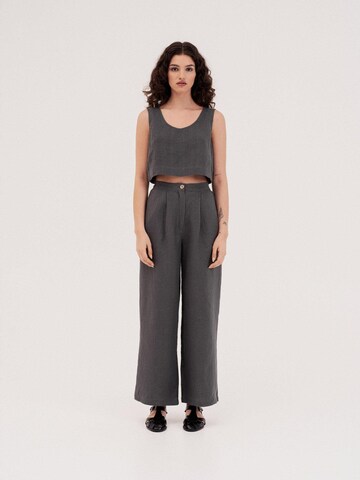 Top 'Pippa' di AmourLinen in grigio