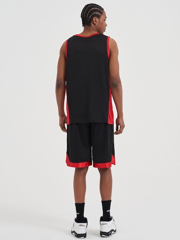 AND1 Regular Shorts in Schwarz