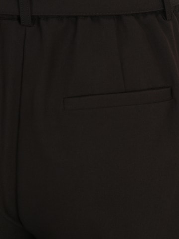 Coupe slim Pantalon 'PCBOSELLA' Pieces Petite en noir