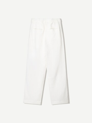 Bershka Wide Leg Hose in Weiß