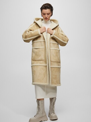 Manteau d’hiver Pull&Bear en beige : devant