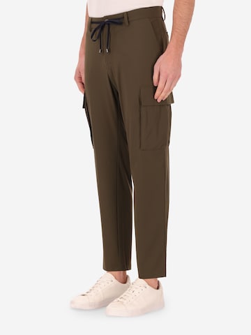 Distretto12 Tapered Cargobroek 'Rio' in Groen