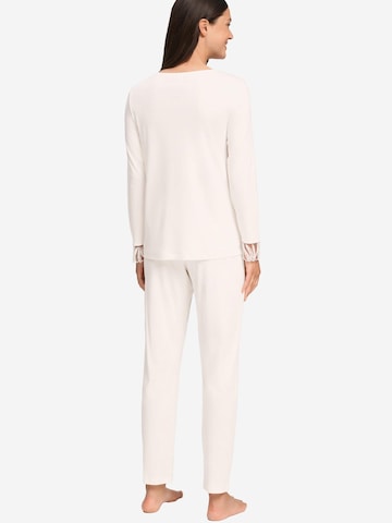 Hanro Pyjama 'Rosaria' in Wit