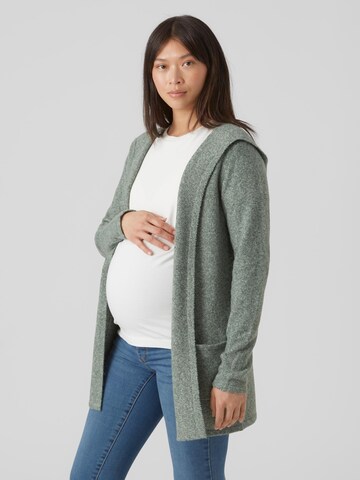 Cardigan 'VMMDoffy' Vero Moda Maternity en vert : devant