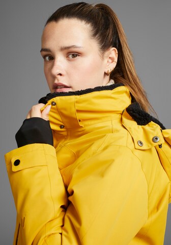 Maier Sports Raincoat in Yellow