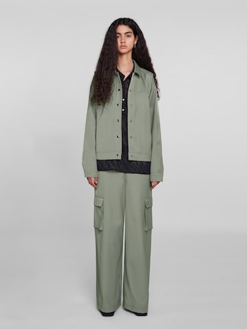 IIQUAL Wide leg Cargo trousers 'PHILLY' in Green: front
