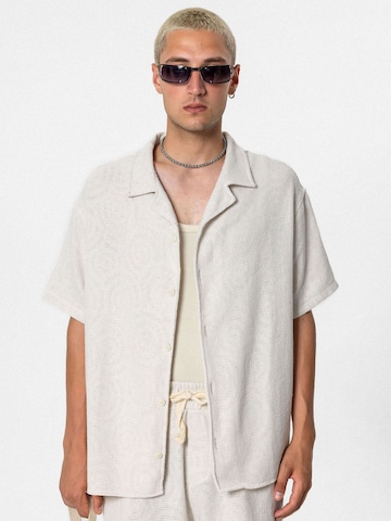 VAMOS CLO Regular Skjorta i beige: framsida