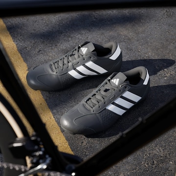 Scarpa sportiva 'Heritage Road' di ADIDAS PERFORMANCE in nero