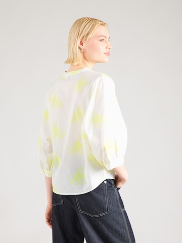 Emily Van Den Bergh - Blusa en blanco