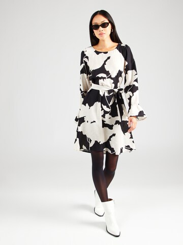 SISTERS POINT Kleid 'NOKI' in Schwarz