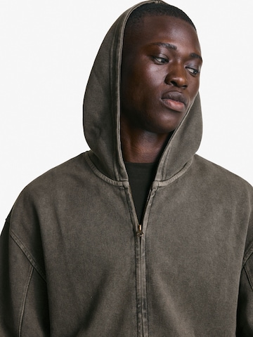 Giacca di felpa di Bershka in grigio