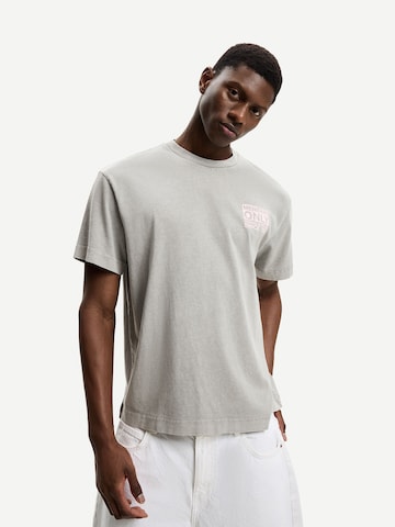 Bershka Shirt in Grijs: voorkant