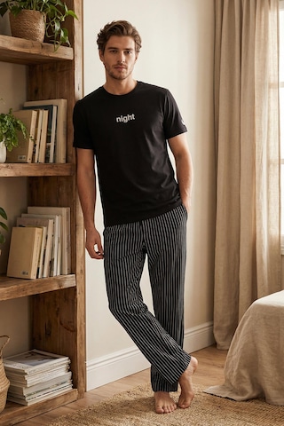 Trendyol Pyjama in Schwarz: Vorderseite