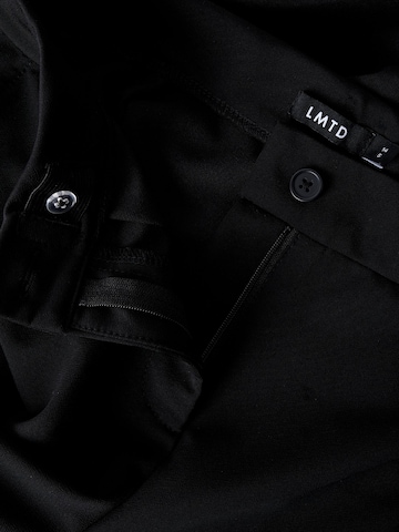 LMTD Flared Pants in Black