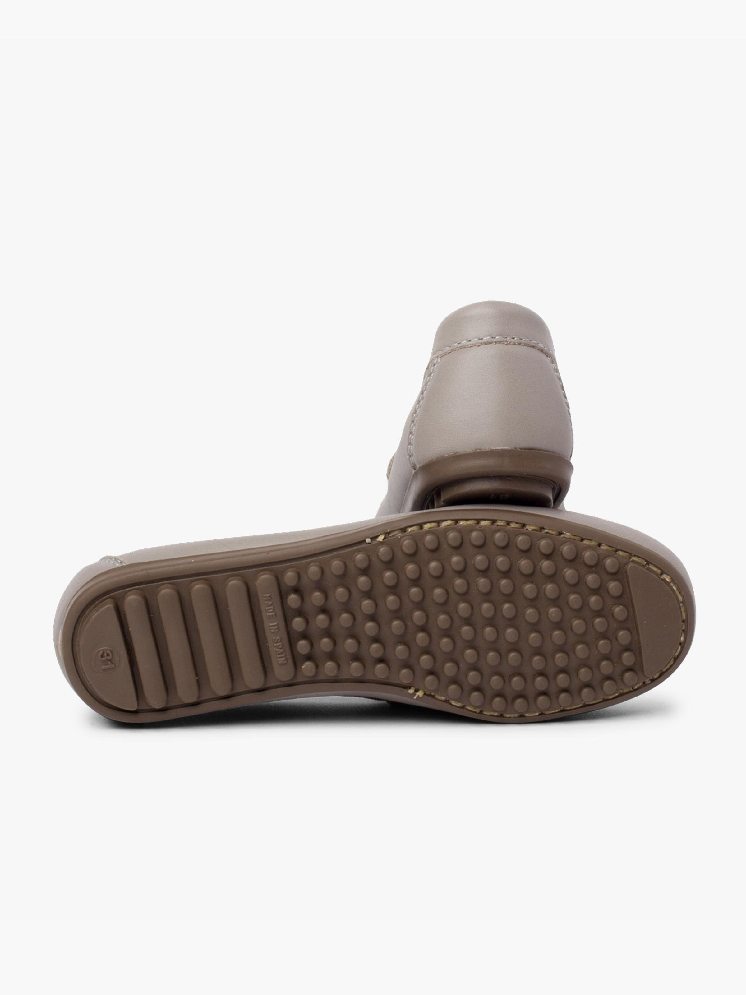 Pisamonas Flats in Grey