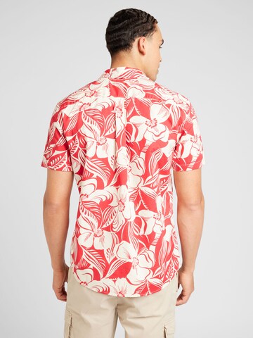 Coupe regular Chemise GAP en rouge