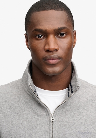 Sweat-shirt 'Essential Serif' Superdry & Co en gris