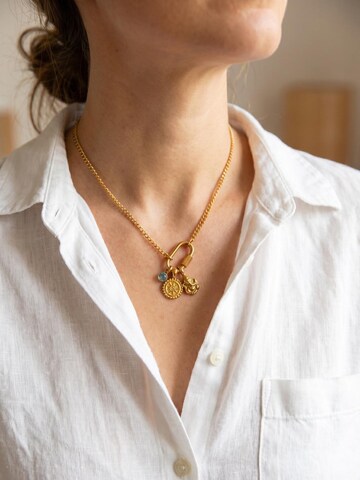 Divasya Necklace in Gold