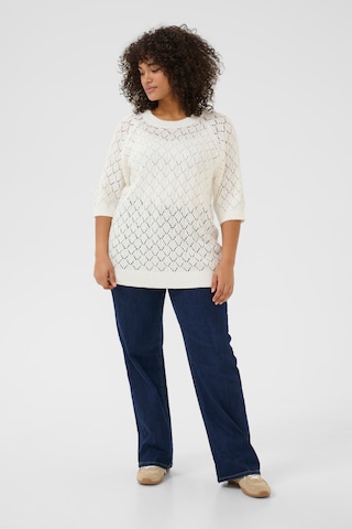 Pull-over 'KCMika' KAFFE CURVE en blanc