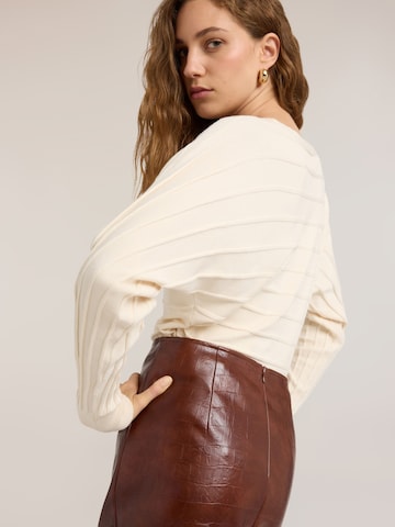 Pull-over MOTIVI en blanc