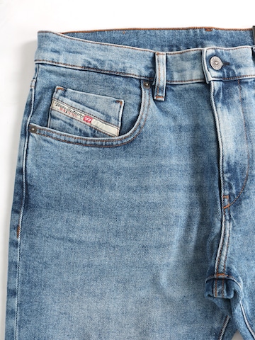 Coupe slim Jean 'D-STRUKT' DIESEL en bleu