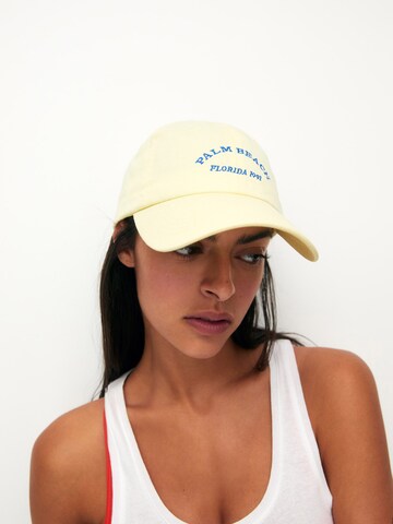 Casquette Pull&Bear en jaune