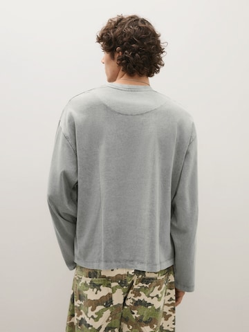 Bershka Bluser & t-shirts i grå