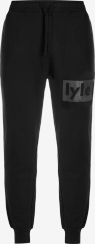 Coupe slim Pantalon Lyle & Scott en noir : devant