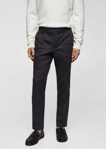 MANGO MAN Slim fit Pleat-Front Pants 'Juno' in Blue: front