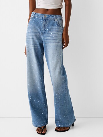 Wide leg Jeans di Bershka in blu: frontale