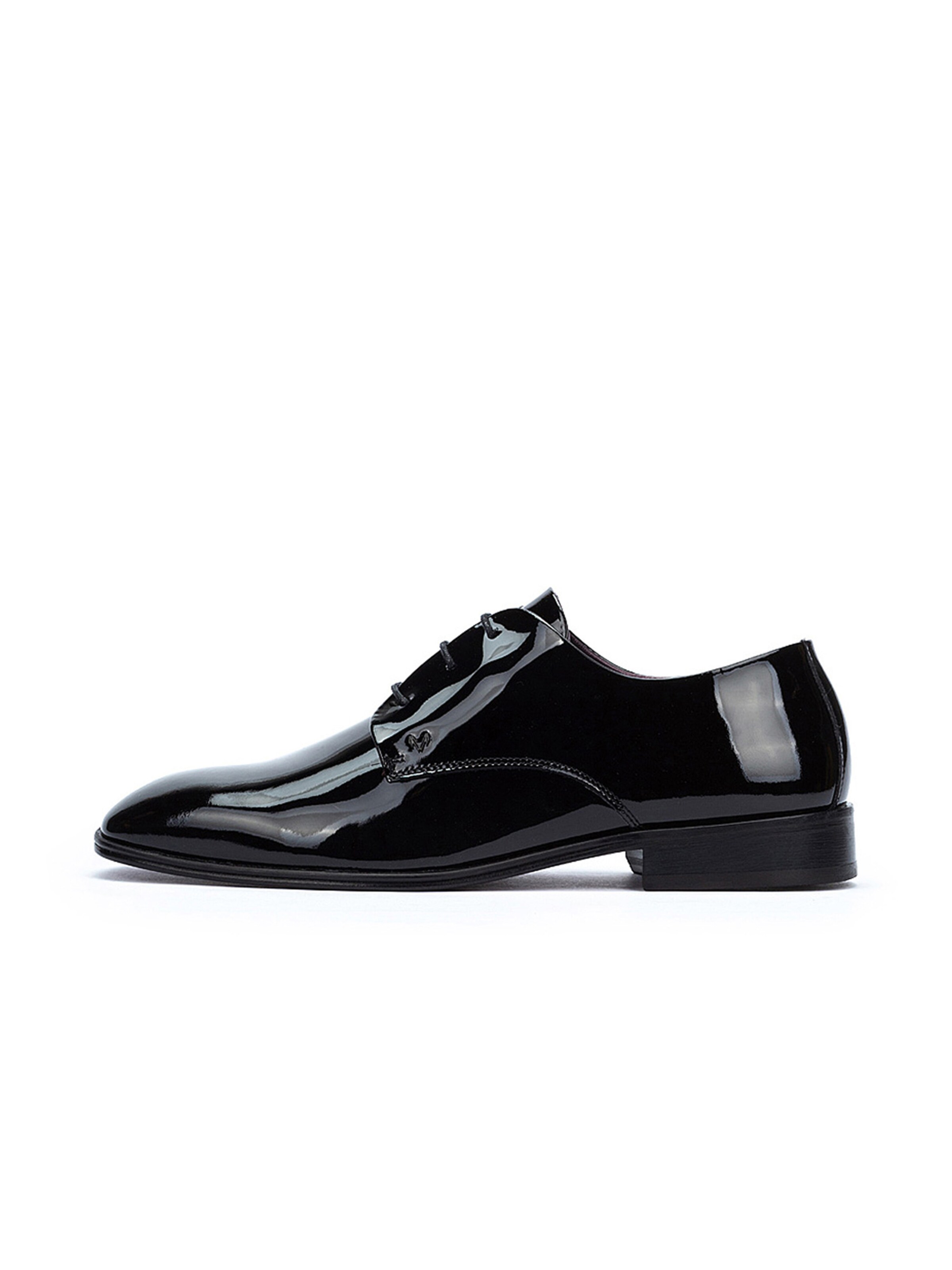 Martinelli Lace-up shoe 'Charlestown' in Black: front
