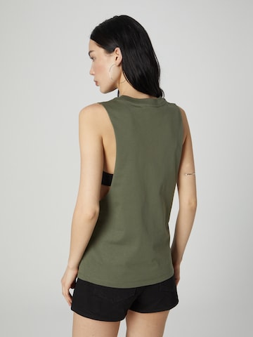 Top 'Ramona' di ABOUT YOU x Chiara Biasi in verde