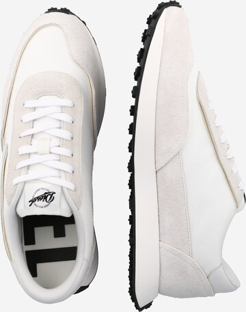 Baskets basses DIESEL en blanc