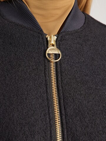 Barbour International Демисезонная куртка 'Monique' в Черный