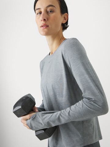 NIKE Funkční tričko 'ONE CLASSIC' – šedá