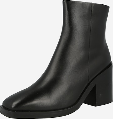 Karolina Kurkova Originals Ankle Boots 'Helena' in Black: front