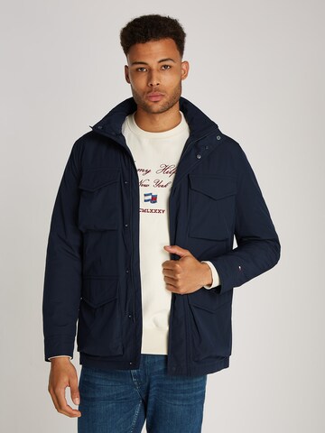 TOMMY HILFIGER Демисезонная куртка в Синий: спереди
