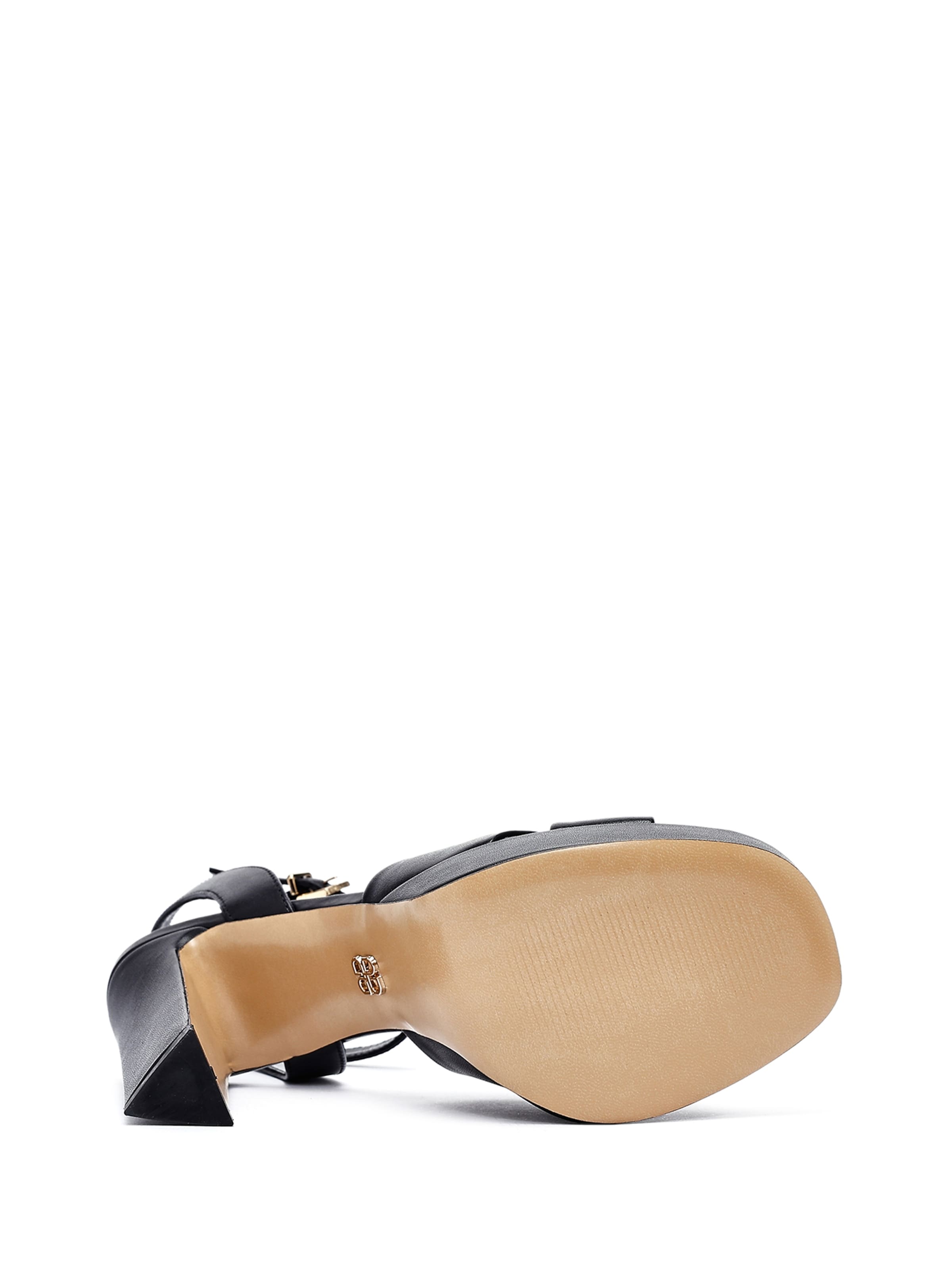 Derimod Sandal in Black