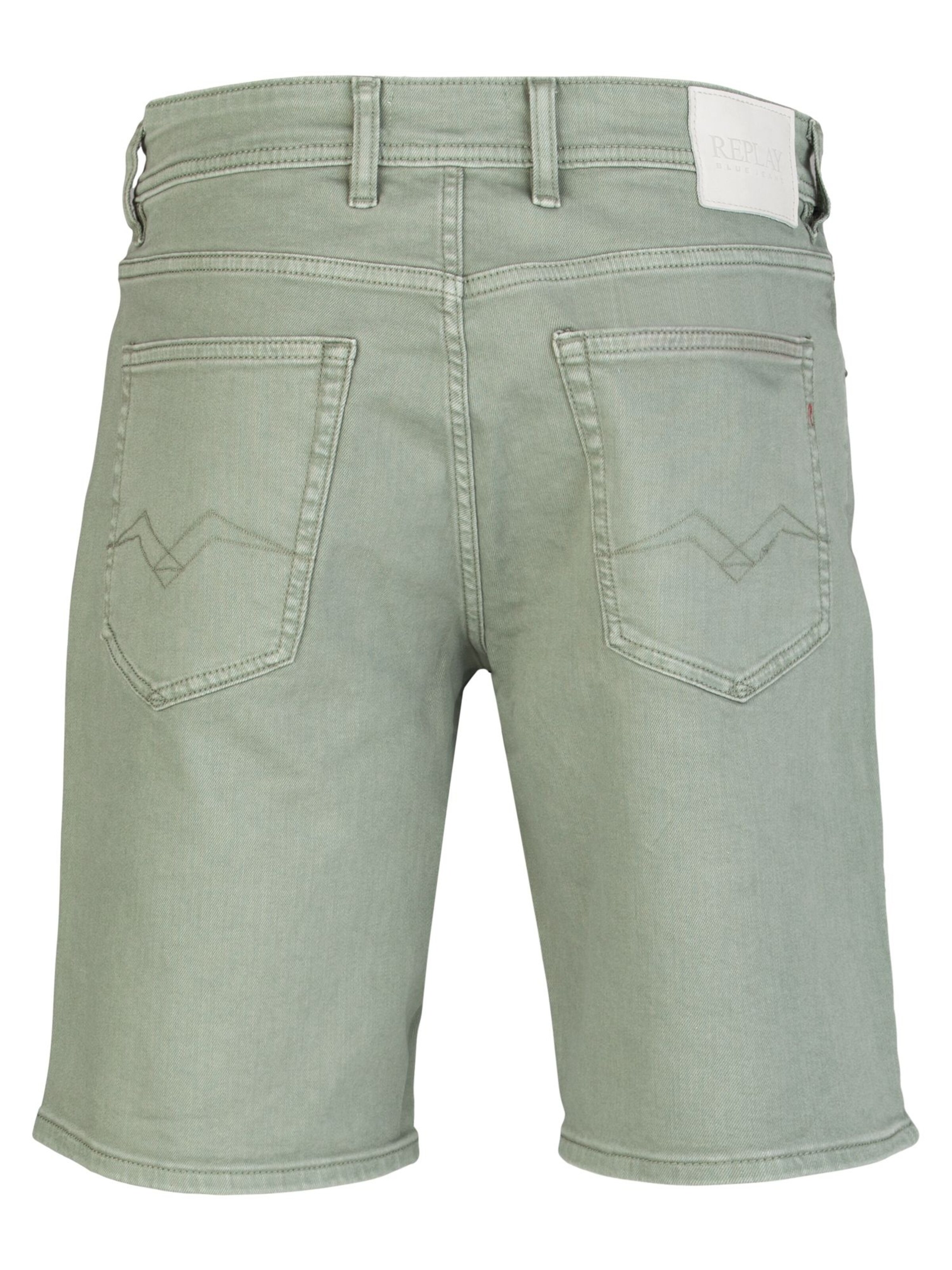 REPLAY Regular Shorts in Grün