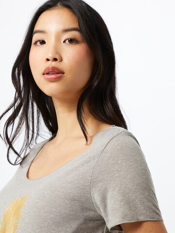 VERO MODA T-shirt 'LUA' i grå