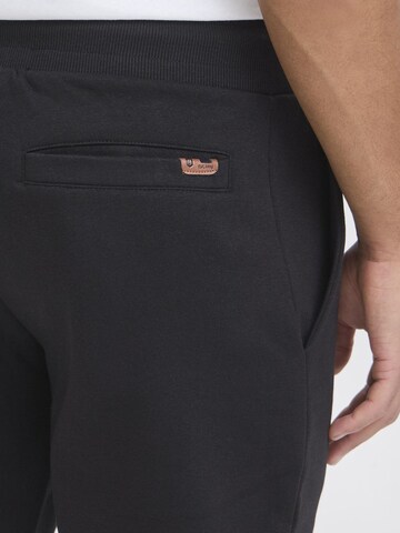 INDICODE JEANS Tapered Trousers 'Hultop' in Black