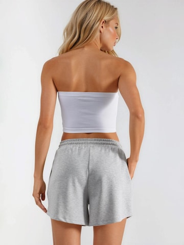 Loosefit Pantaloni di Busem in grigio
