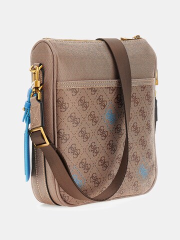 GUESS Umhängetasche 'Milano' in Braun