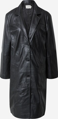 Deadwood Between-Seasons Coat 'Ollie' in Black: front