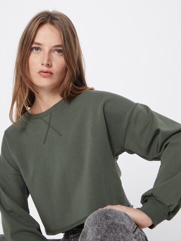 ABOUT YOUSweater majica 'Liam' - zelena boja