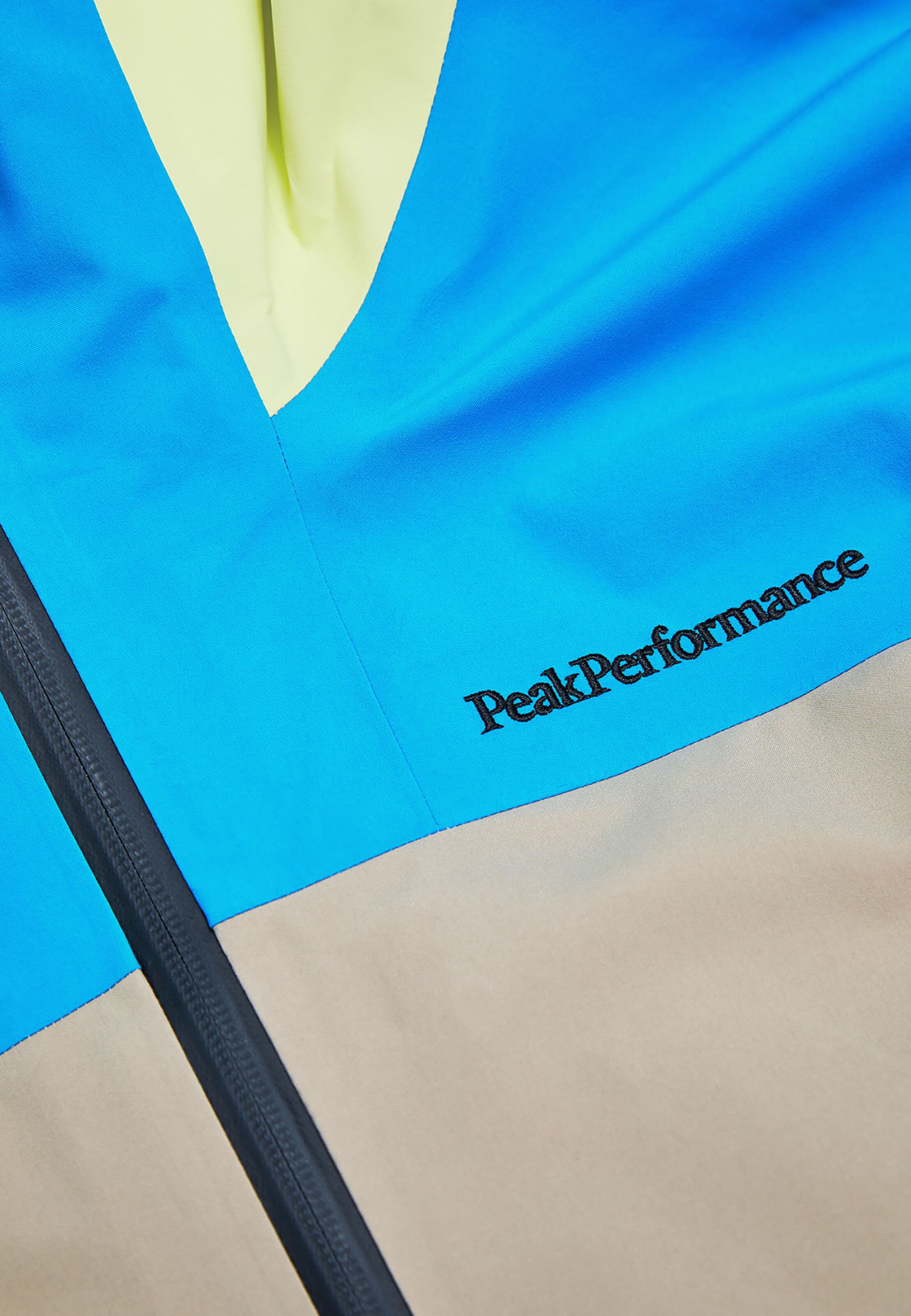 PEAK PERFORMANCE Athletic Jacket in Blue