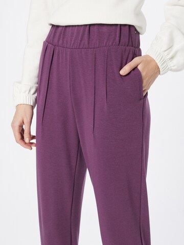 Effilé Pantalon de sport 'PALMER ' Marika en violet