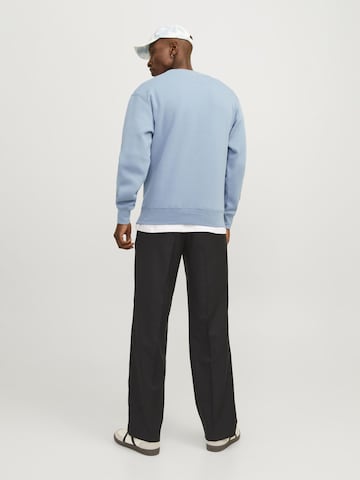 JACK & JONES Sweatshirt i blå